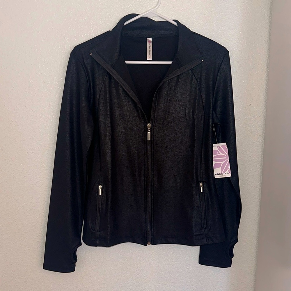 Women’s Ebb & flow size medium, athletic leisure jacket new with tags